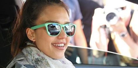Jessica Alba sunglasses knockaround 